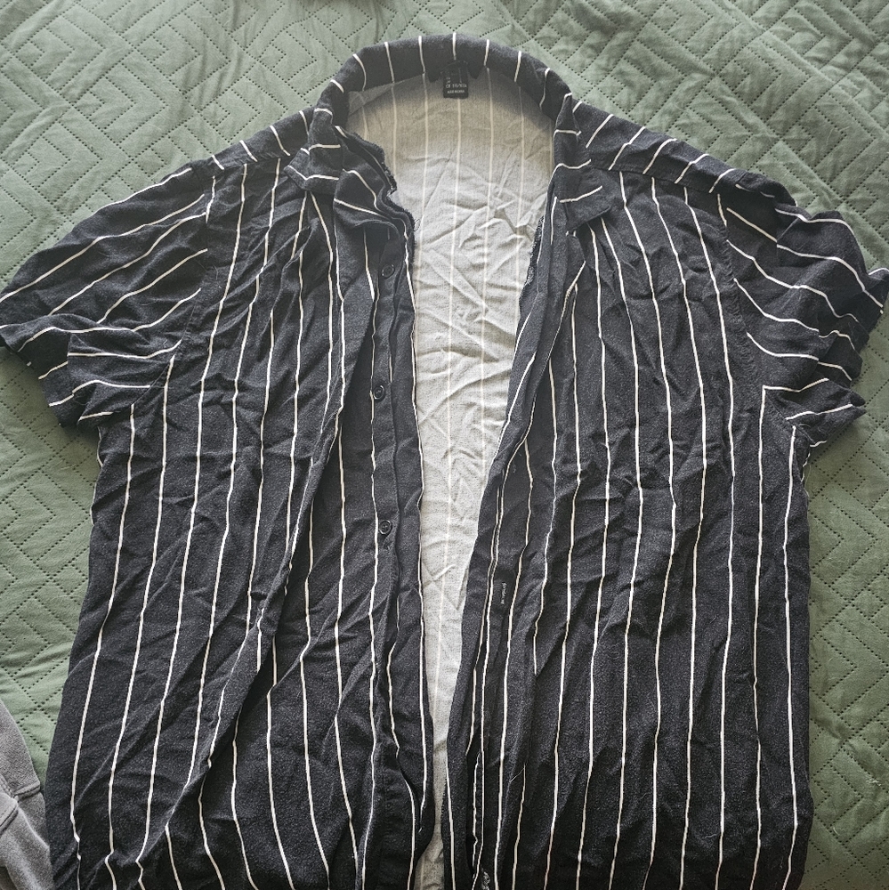 Men's Black Striped Shirt